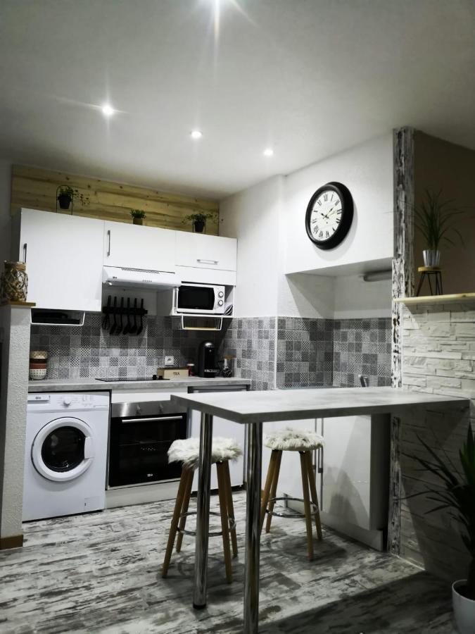 Studio Zen Et Cosy, Neuf En Pleine Ville 생클로드 외부 사진